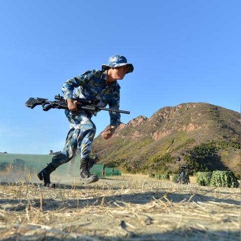 (延迟对射击游戏的影响)延迟射击的方法和技巧:如何提高射击精准度和反应速度?