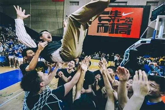 (奇闻都市篮球少年之死)热血激情尽显,都市篮球杯再掀热潮,球场风云再起! (奇闻都市篮球少年之死)热血激情尽显,都市篮球杯再掀热潮,球场风云再起!